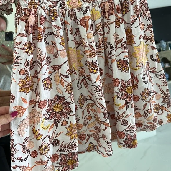 1. State Floral Dress with Puff Sleeves - Picture 4 of 7